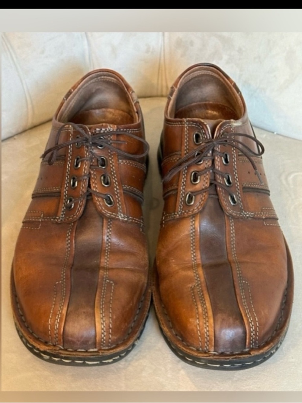Clark’s Toureg Leather Oxfords Size 9 Like New Condition